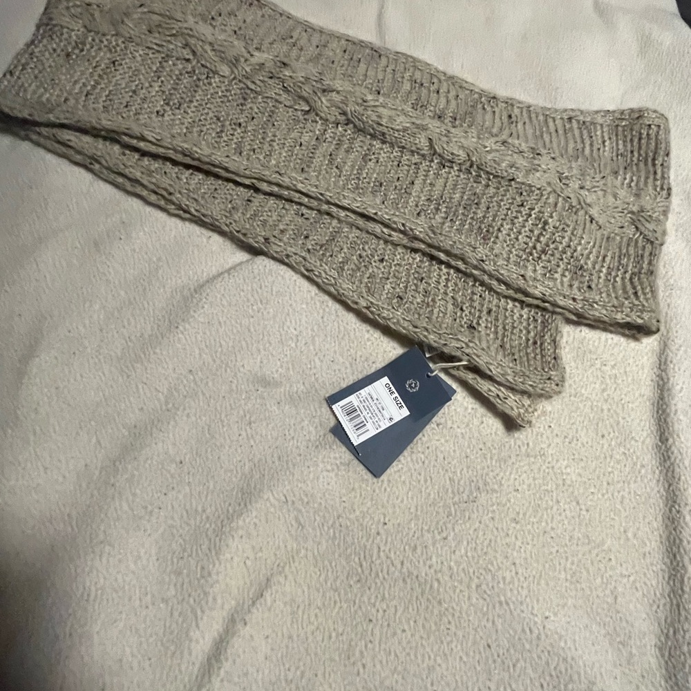 NWT Universal Thread Scarf - Picture 3 of 6